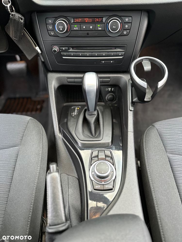 BMW X1 sDrive18i Sport Line - 27