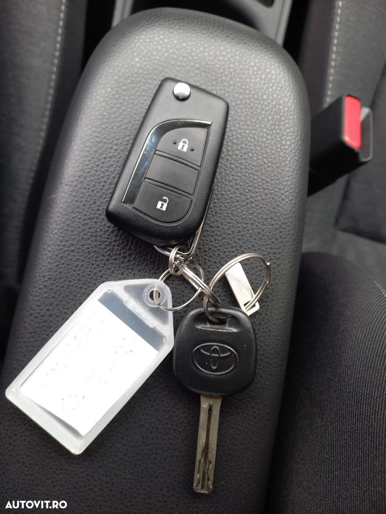 Toyota Yaris 1.5 VVT-i HSD Dynamic - 25