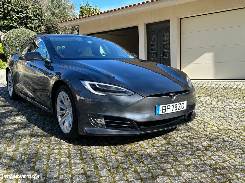Tesla Model S Long Range - 1