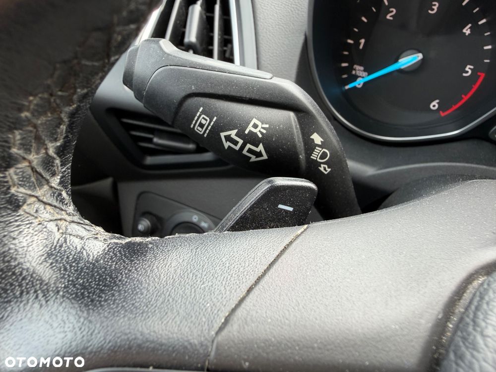 Ford Kuga 2.0 EcoBlue 4x4 TITANIUM - 31