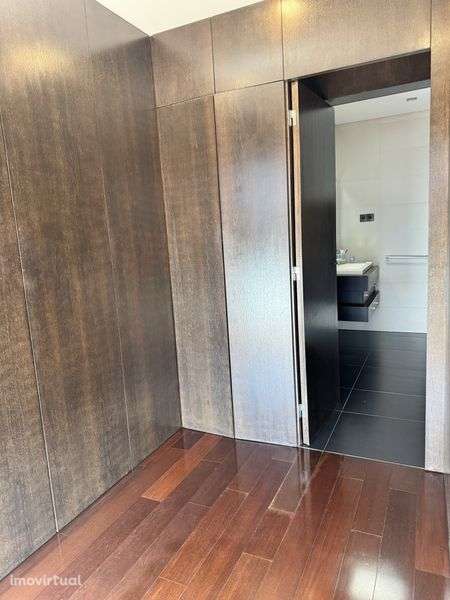 Arrenda-se casa de luxo ja mobiliada - Grande imagem: 2/8