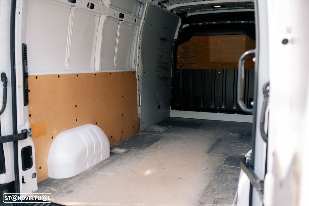 Renault Master Outro - 12
