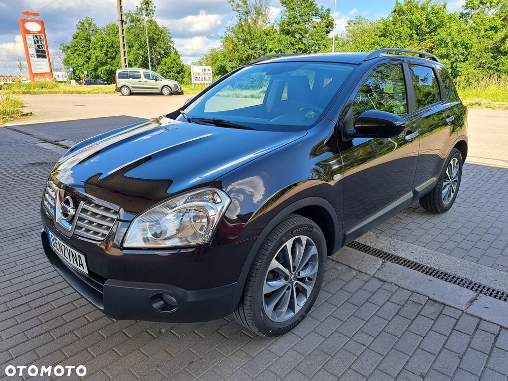 Nissan Qashqai - 1