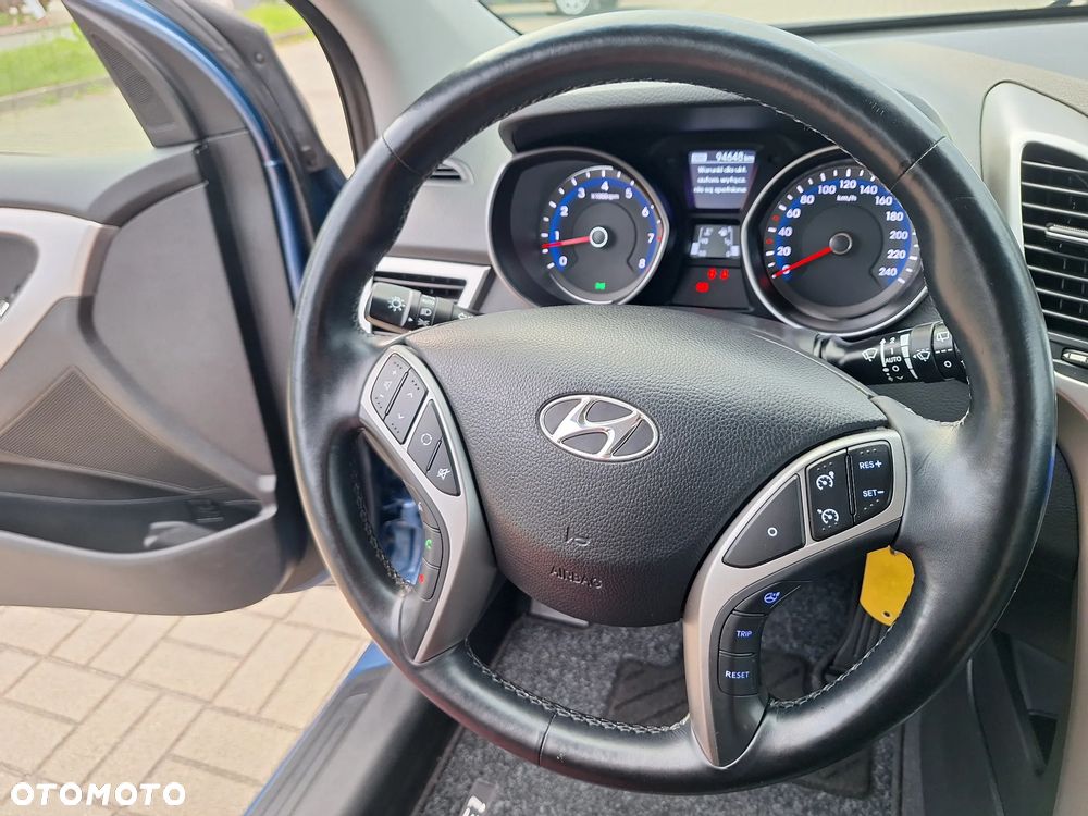 Hyundai i30 blue 1.6 GDI Trend - 18