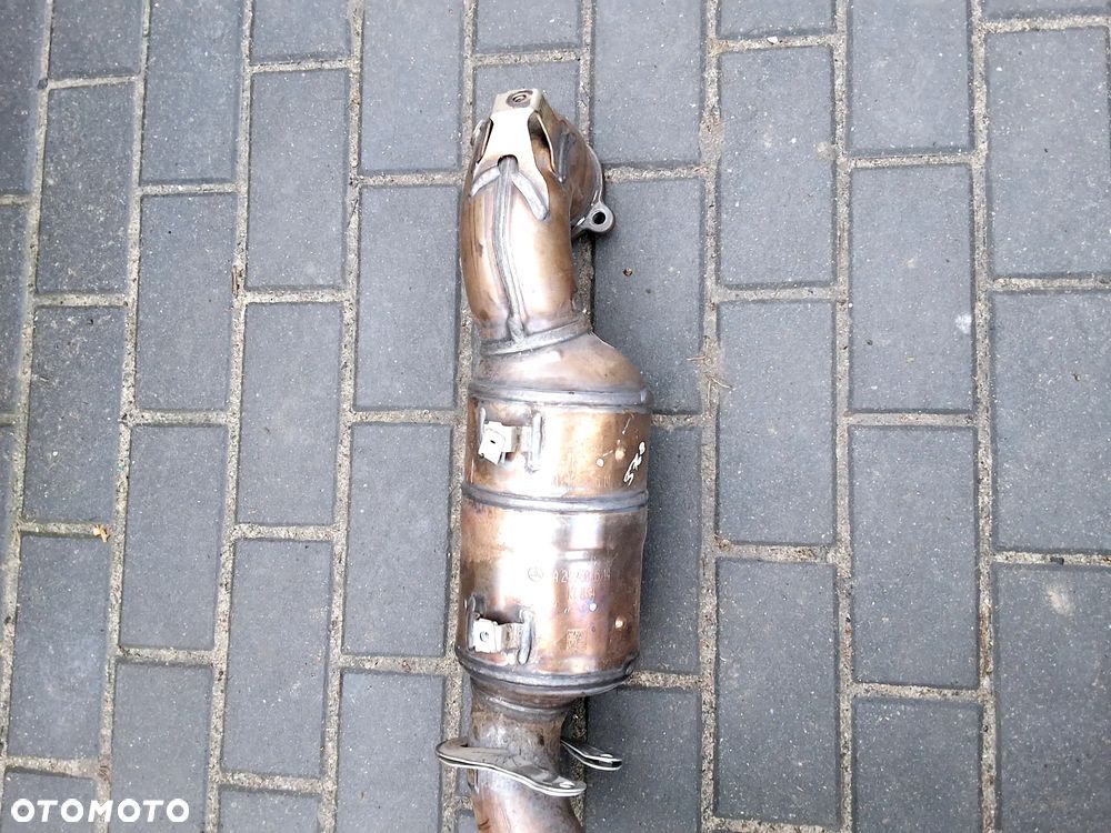 MERCEDES A-KLASA B-KLASA W246 W176 CLA GLA KATALIZATOR 1.6 CGI BENZYNA A2464900514 KT0334 - 2