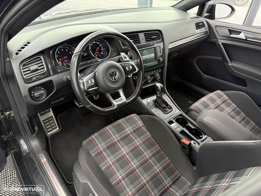 VW Golf 2.0 TSi GTi DSG - 12