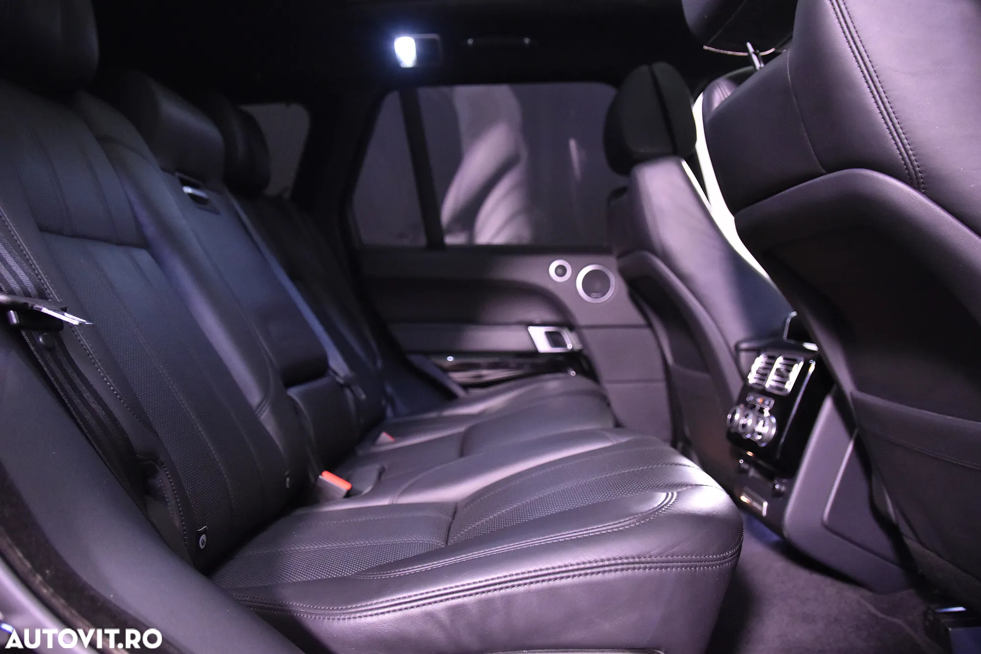 Land Rover Range Rover - 12