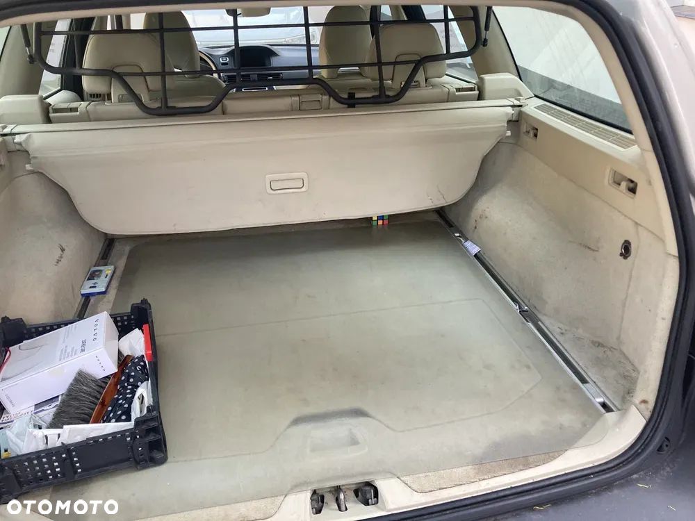 Volvo XC 70 D4 AWD Summum - 4