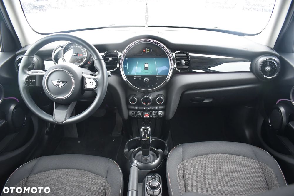 MINI Cooper Standard - 19