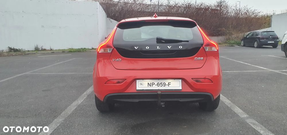 Volvo V40 D2 Inscription - 12