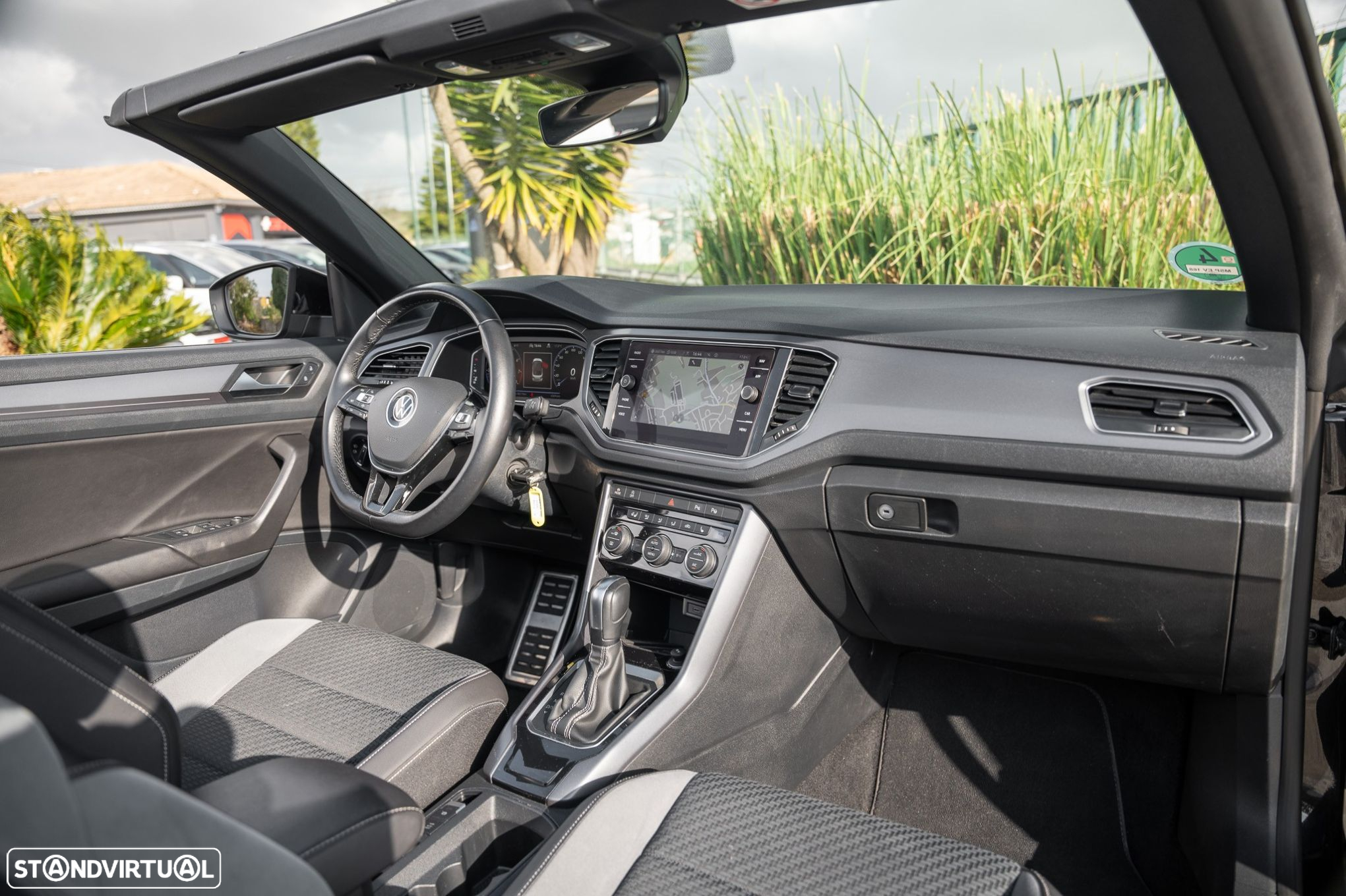 VW T-Roc Cabrio 1.5 TSI R-Line DSG - 26