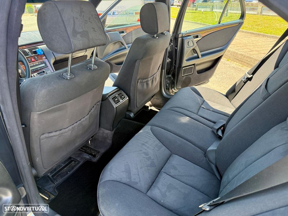 Mercedes-Benz E 250 - 5