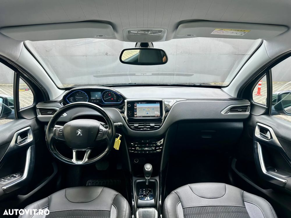 Peugeot 2008 - 8