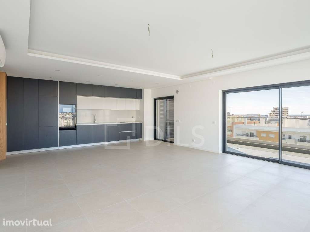 Apartamento T2, com varanda, em Faro - Grande imagem: 4/97