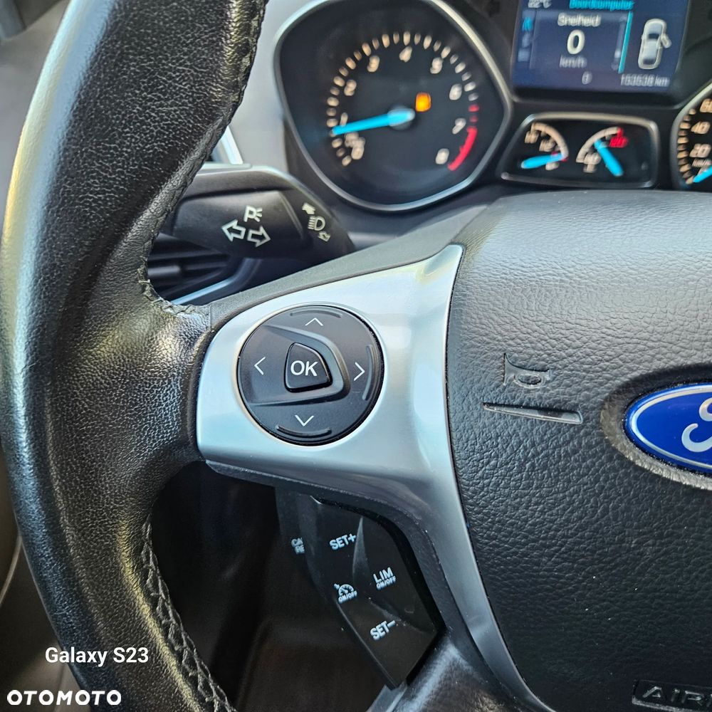 Ford Kuga 1.5 EcoBoost 2x4 Titanium - 31