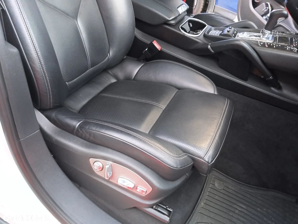 Porsche Cayenne Diesel Platinum Edition - 16