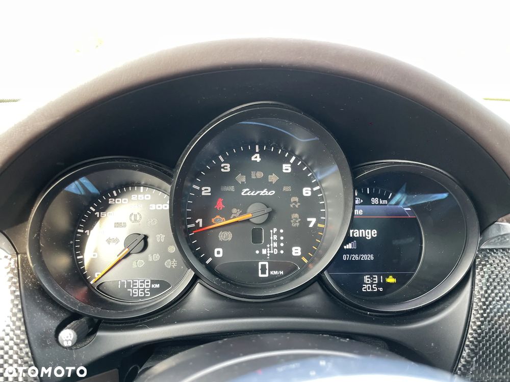 Porsche Macan Turbo PDK - 15