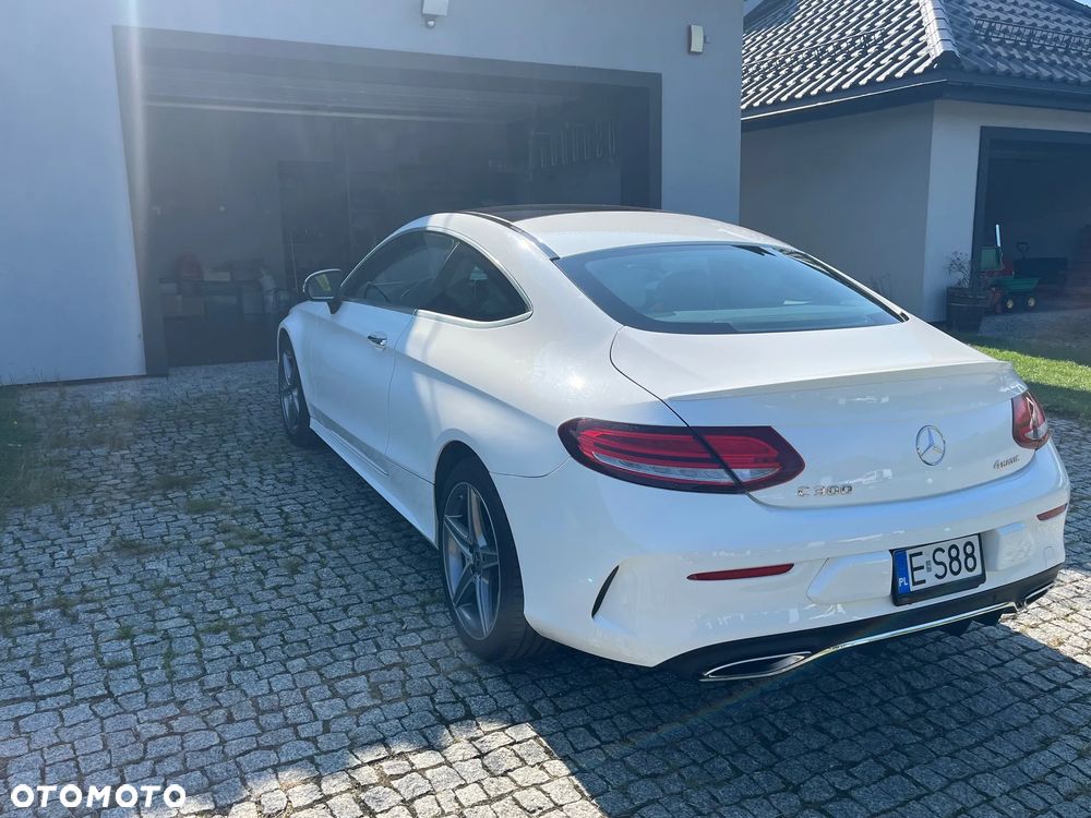 Mercedes-Benz Klasa C 300 Coupe 9G-TRONIC AMG Line - 10