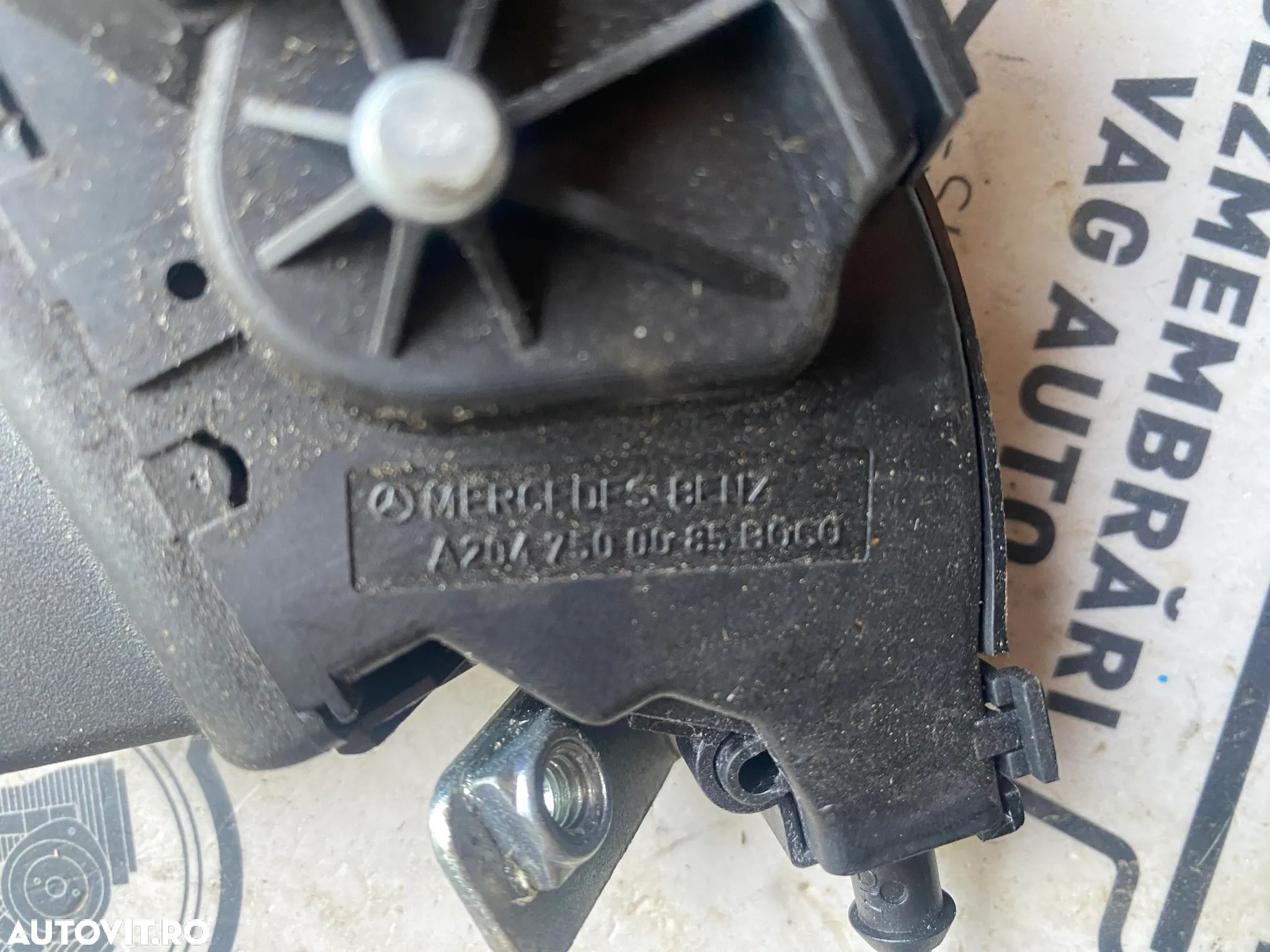 Broasca haion avand codul original A2047500085 , pentru Mercedes C-Class W204 - 2