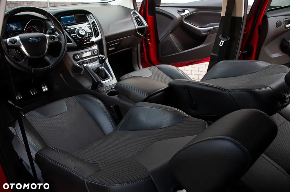 Ford Focus 1.6 EcoBoost Start-Stopp-System Titanium - 19