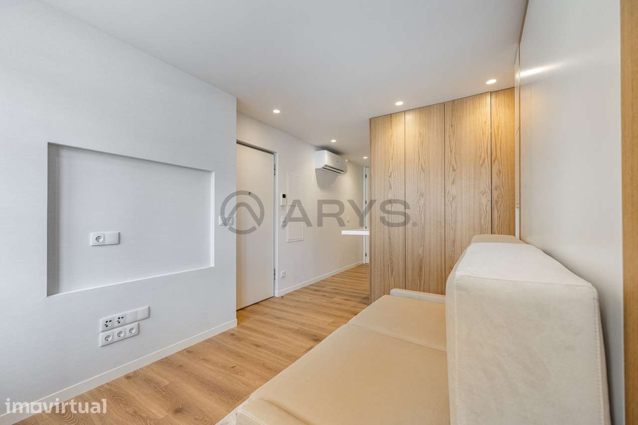 APARTAMENTO T0 NO CENTRO DA CIDADE - Grande imagem: 2/28
