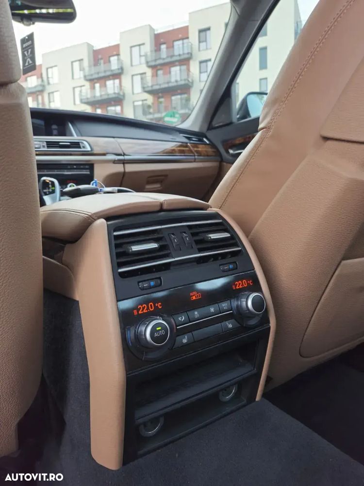 BMW Seria 7 - 16