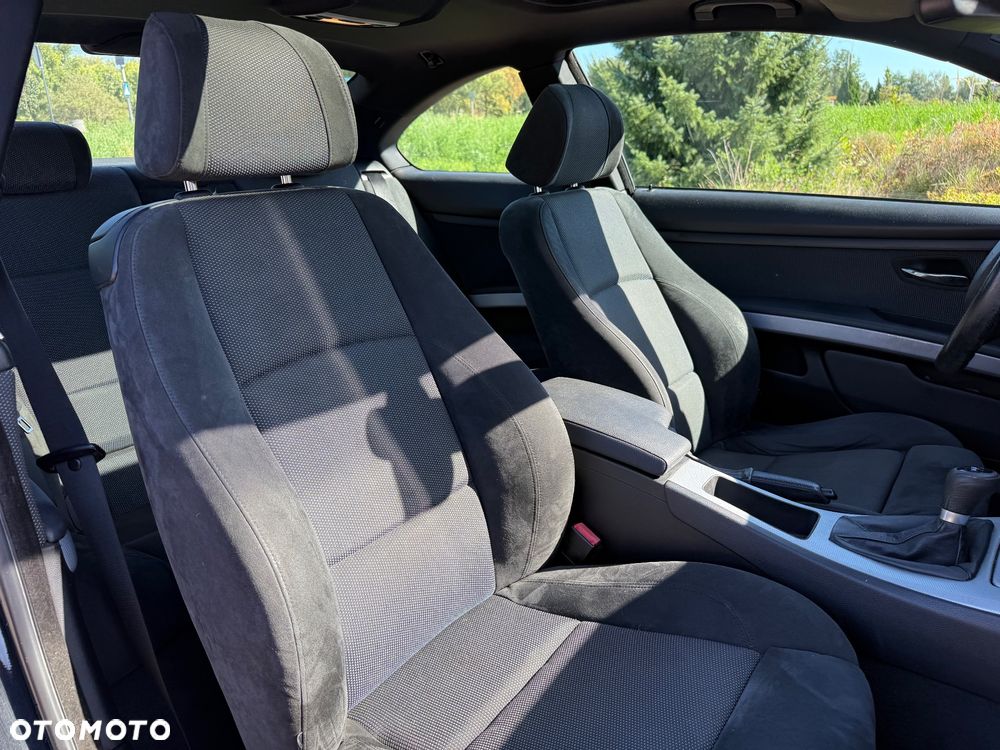 BMW Seria 3 320i - 17