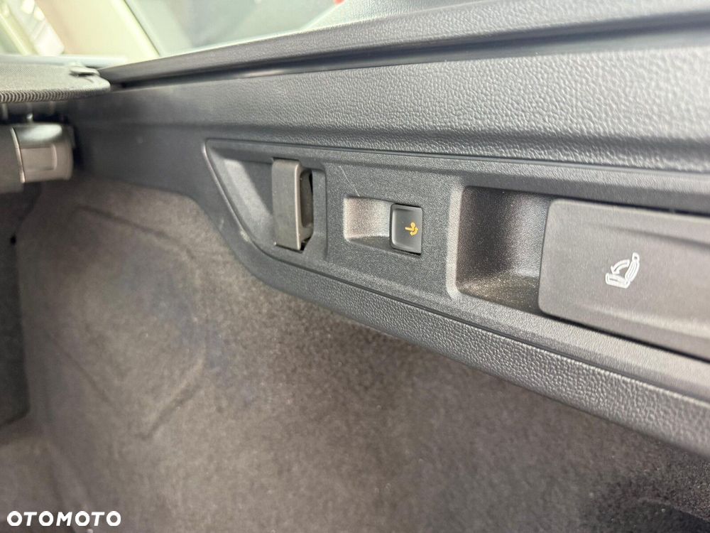 Skoda Superb 2.0 TDI SCR L&K DSG - 39