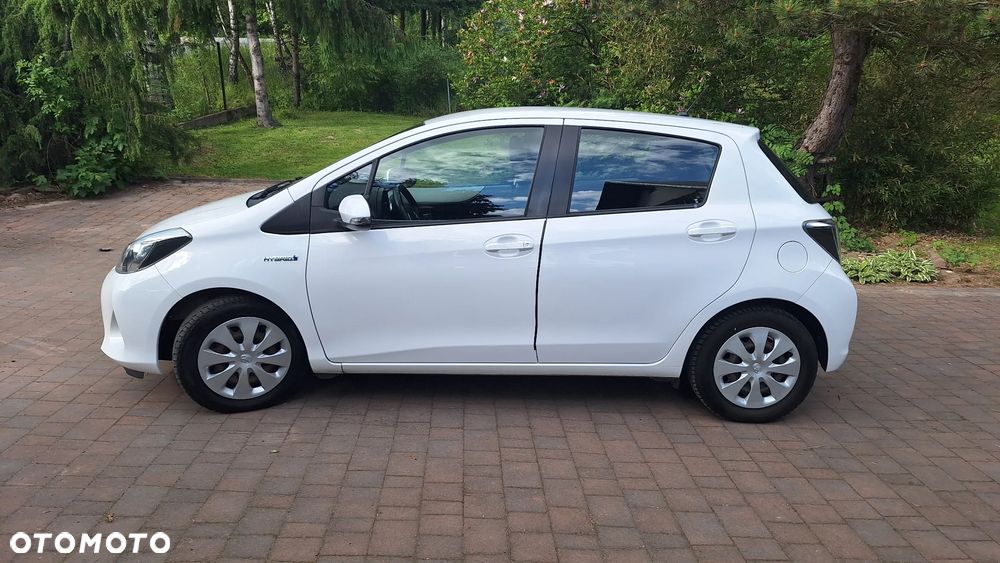 Toyota Yaris 1.5 VVT-i Lounge - 4