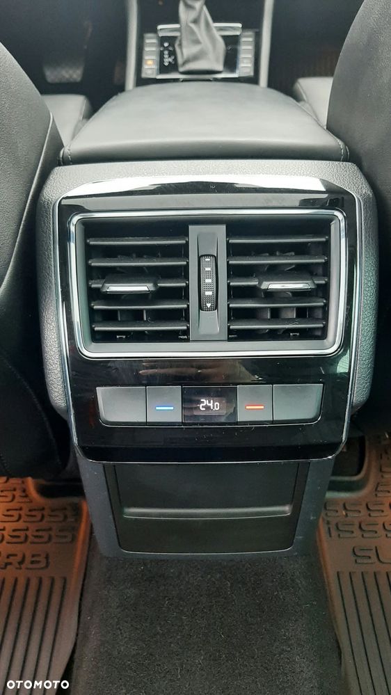 Skoda Superb 1.8 TSI DSG SportLine - 22