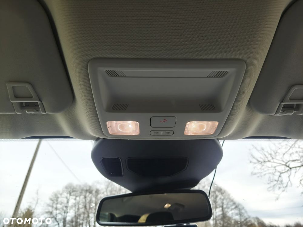 Ford Kuga 1.5 EcoBoost FWD Titanium - 24