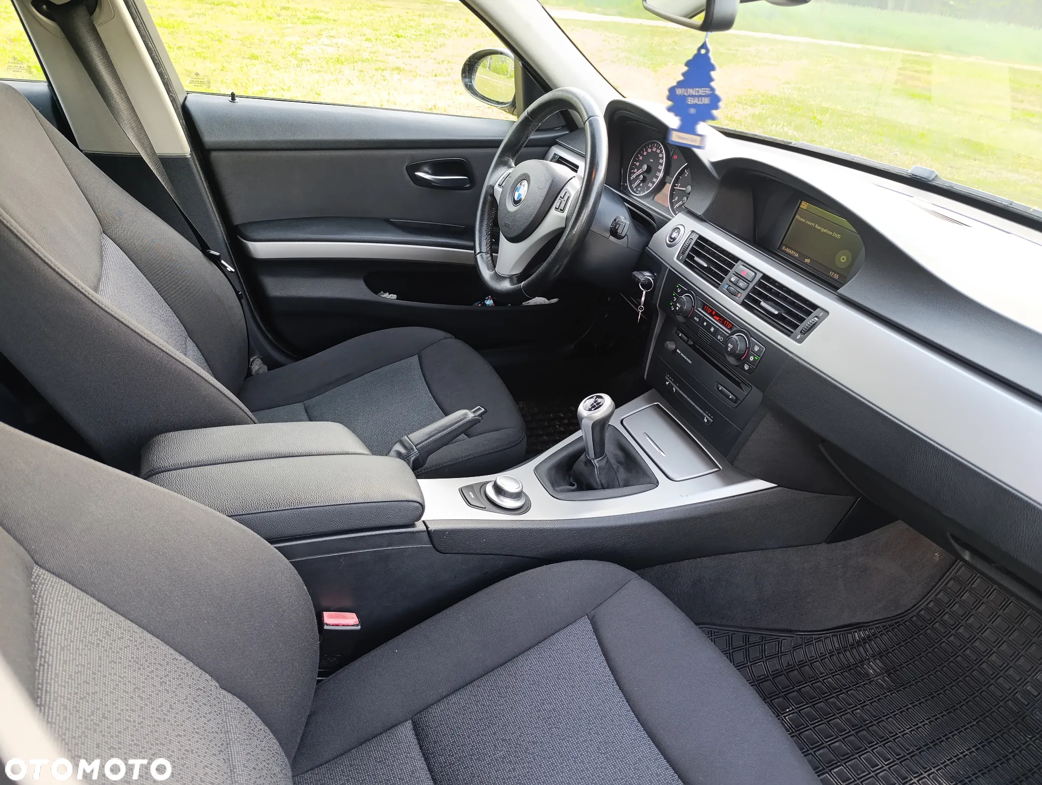 BMW Seria 3 320i Touring - 13