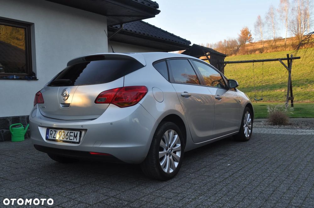 Opel Astra 1.6 Cosmo - 14