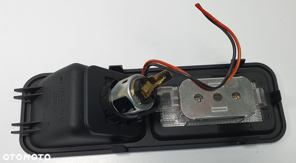 GNIAZDO ZAPALNICZKI 12V LAMPKA RANGE ROVER III L322 7027276 - 3