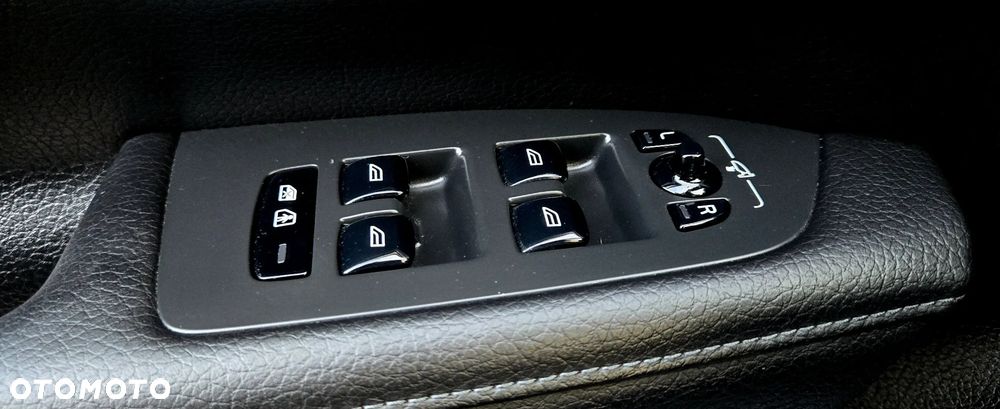 Volvo V90 Cross Country D5 AWD Geartronic Pro - 38