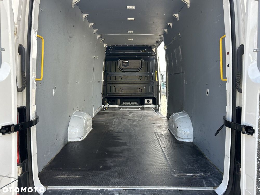 Volkswagen Crafter - 23