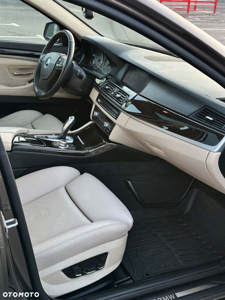 BMW Seria 5 528i xDrive Sport-Aut - 21