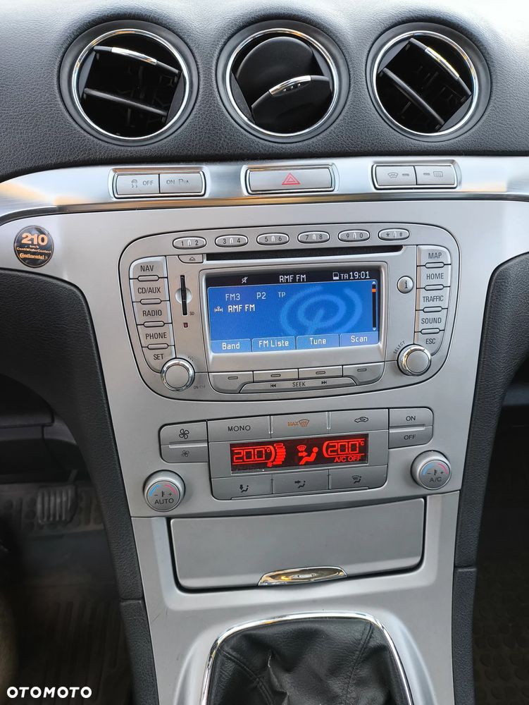 Ford S-Max 2.0 TDCi DPF Titanium - 19