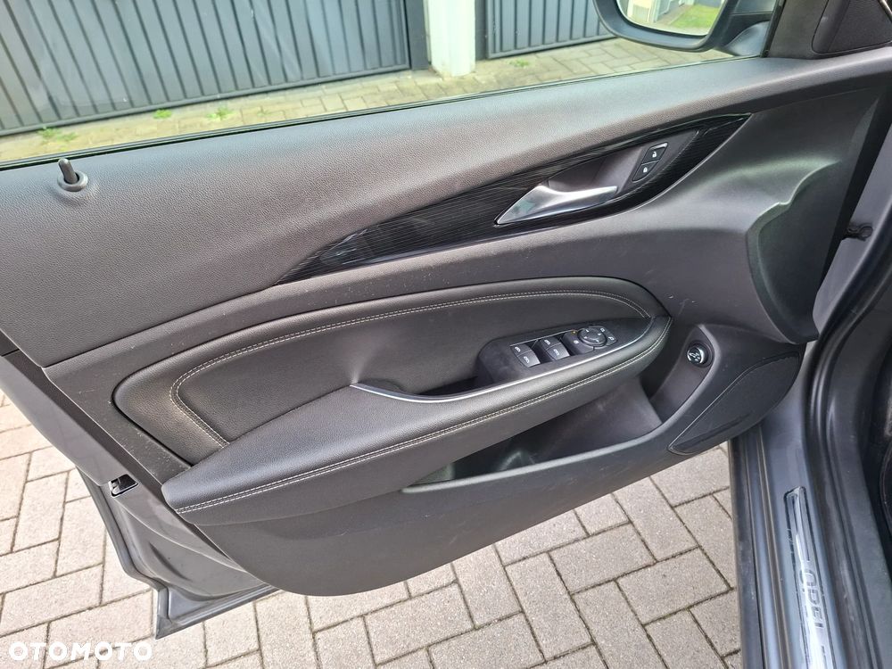 Opel Insignia 2.0 CDTI Exclusive S&S - 9