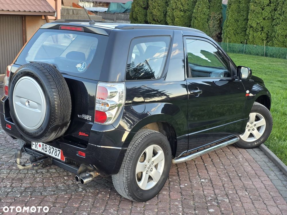 Suzuki Grand Vitara 1.6 Black&White - 15