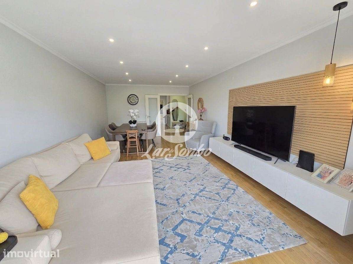 Apartamento T3 COMO NOVO com Lugar de Garagem em Touguinha | Vila d... - Grande imagem: 2/17