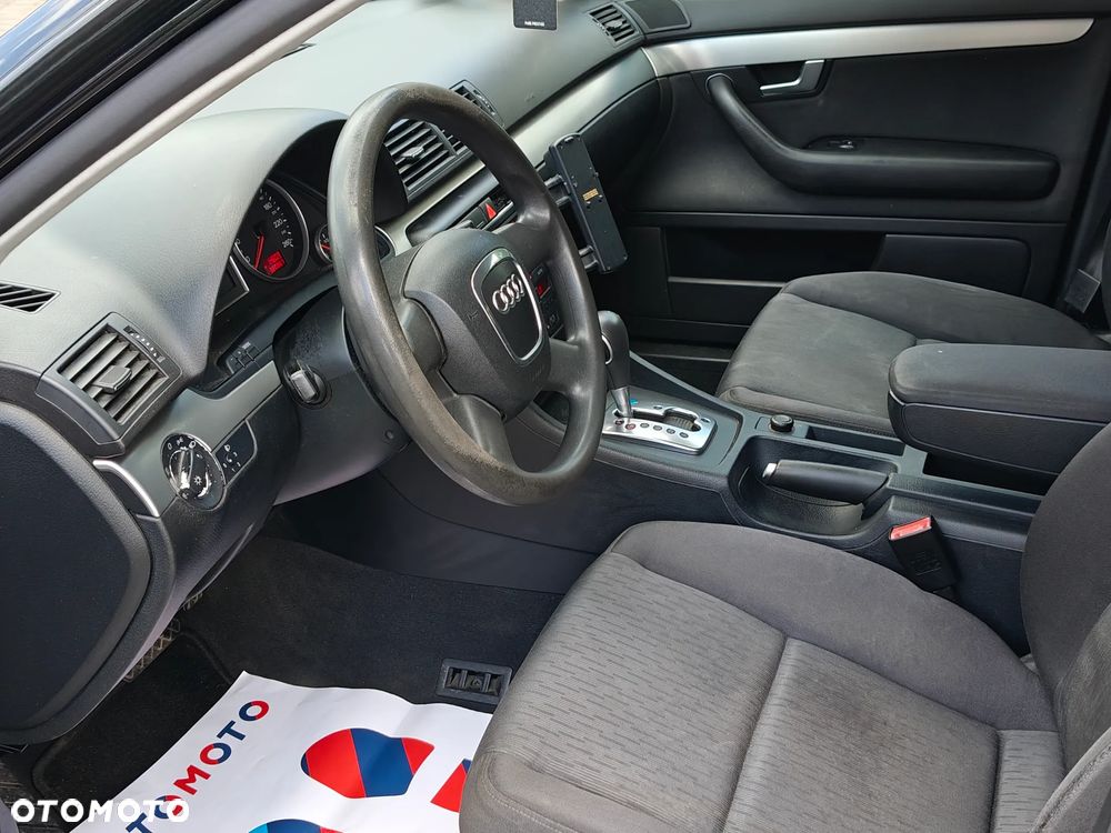 Audi A4 Avant - 10