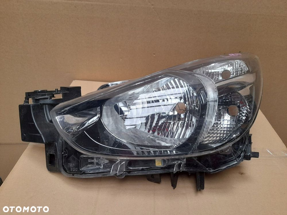 MAZDA 2 II DJ 2014 R. LAMPA LEWA - 1