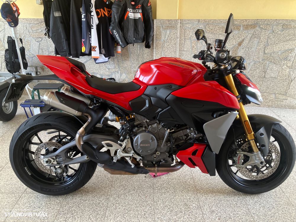 Ducati Streetfighter V2S - 3