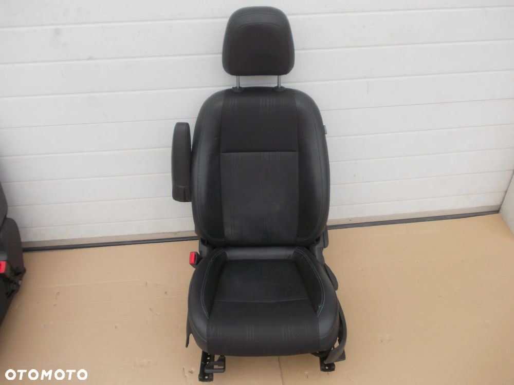 Komplet foteli Chevrolet Trax europa - 11