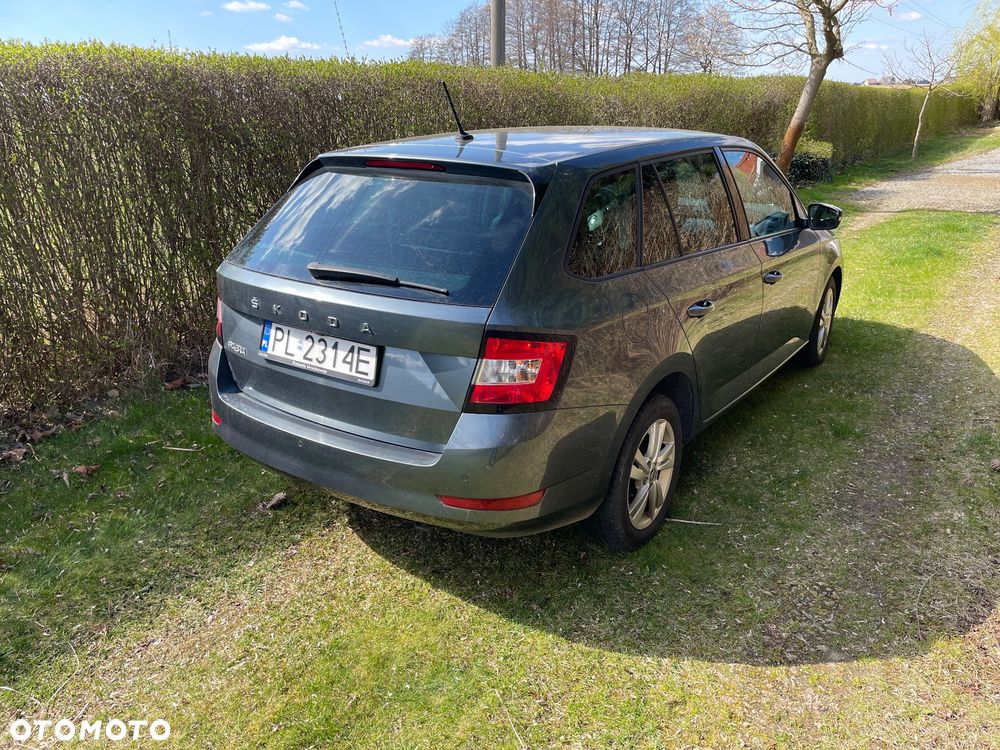 Skoda Fabia 1.0 TSI Ambition - 4
