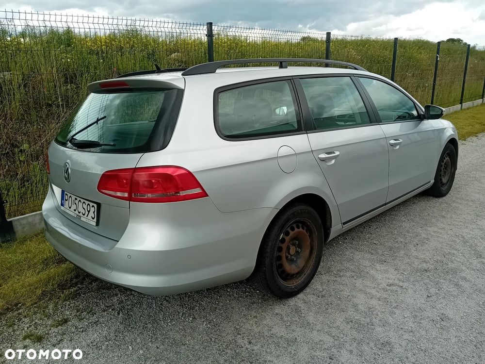 Volkswagen Passat 2.0 TDI Trendline DSG - 3