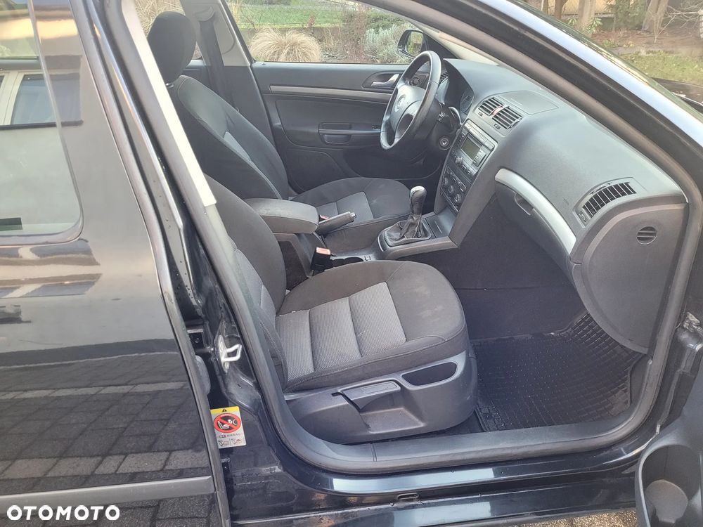 Skoda Octavia 1.6 Combi Advance - 7