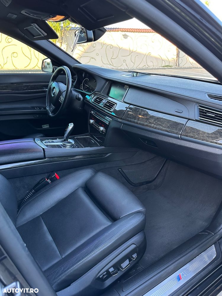 BMW Seria 7 750d xDrive - 13