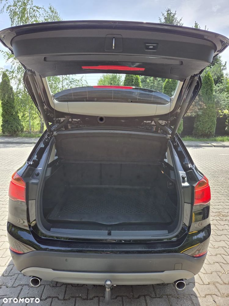 BMW X1 xDrive18d - 13